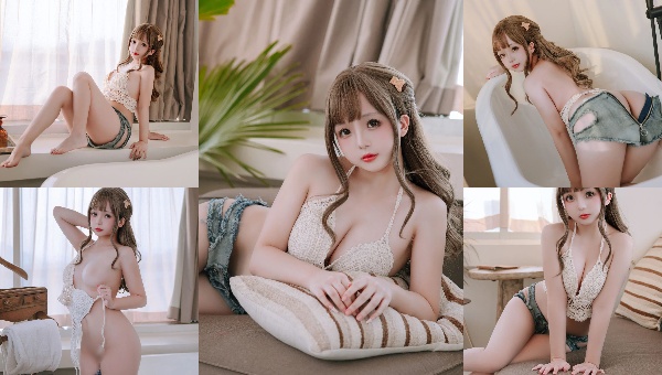 扮演學生妹的超可愛角色扮演情色寫真