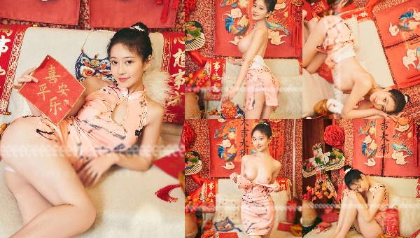 身穿傳統服飾的俏皮美女