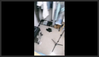 短发眼镜妹带着闺蜜来给男友操