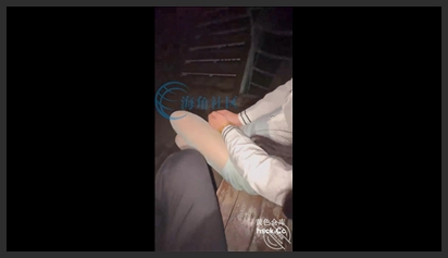 海角社区.拉着气质姐姐铁路旁裤里丝双洞齐插