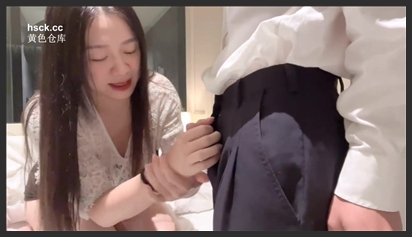 巨乳人妻OL跟男同事出差住旅館騷穴被操翻-嫚嫚