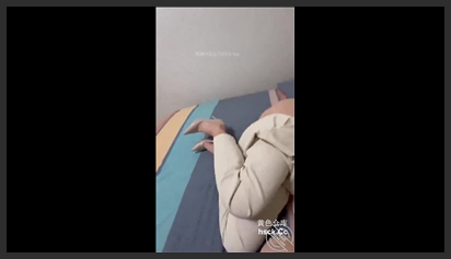 海角社区.小年夜在家把姐姐绑起来操